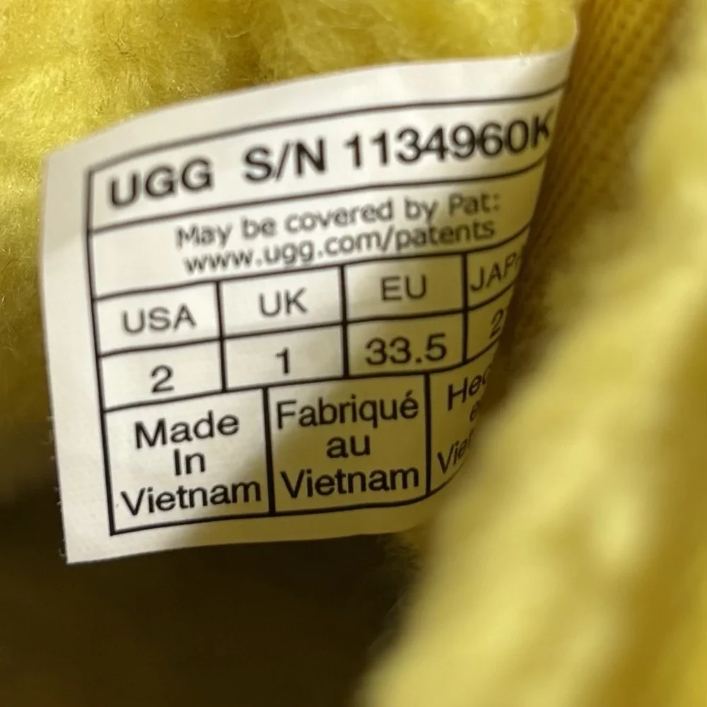 UGG Neumel ll Scatter Graphic Suede Classic Boots Kids Size Canary Yellow Size 2